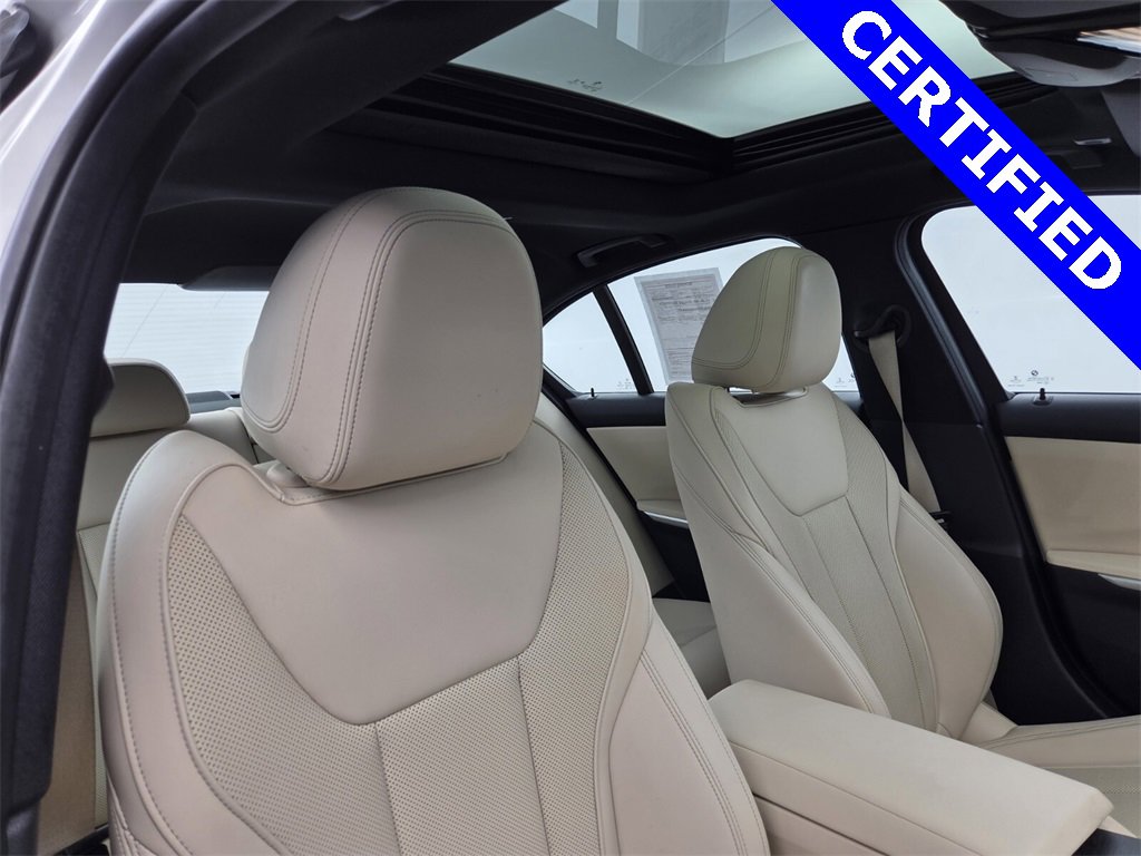 Used 2022 BMW 330i Sedan w/ Driving Assistance Package image 16