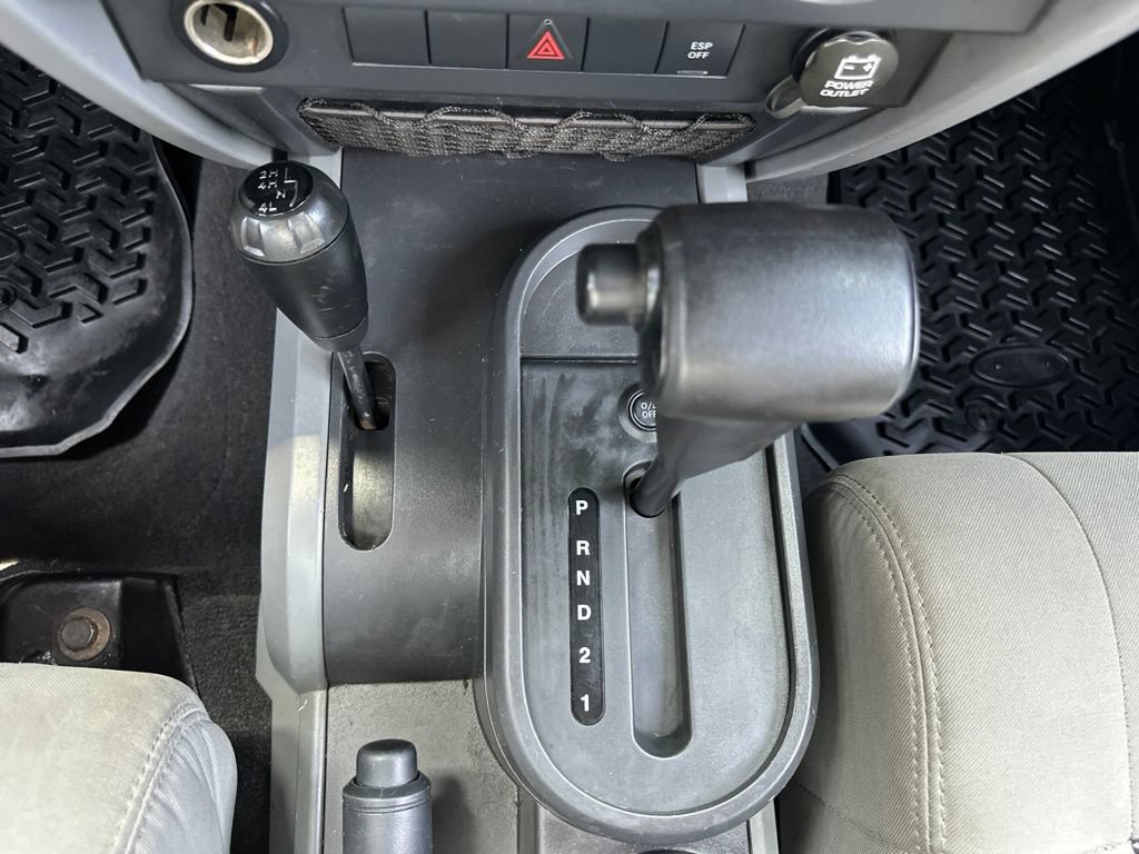 Used 2009 Jeep Wrangler Unlimited X AWD/4WD image 31