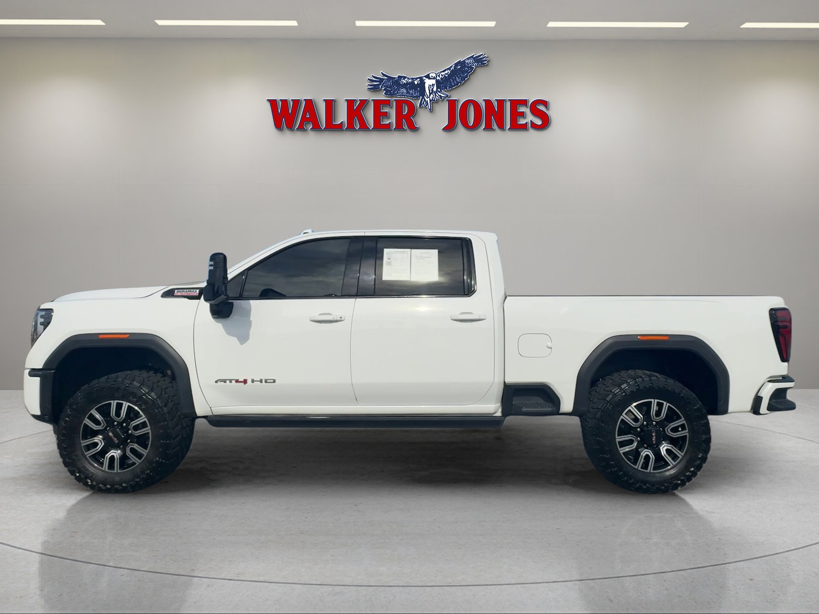 Used 2024 GMC Sierra 2500 AT4 w/ AT4 Premium Plus Package AWD/4WD image 3