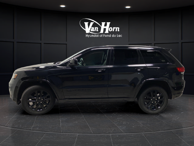Used 2020 Jeep Grand Cherokee Altitude AWD/4WD image 4