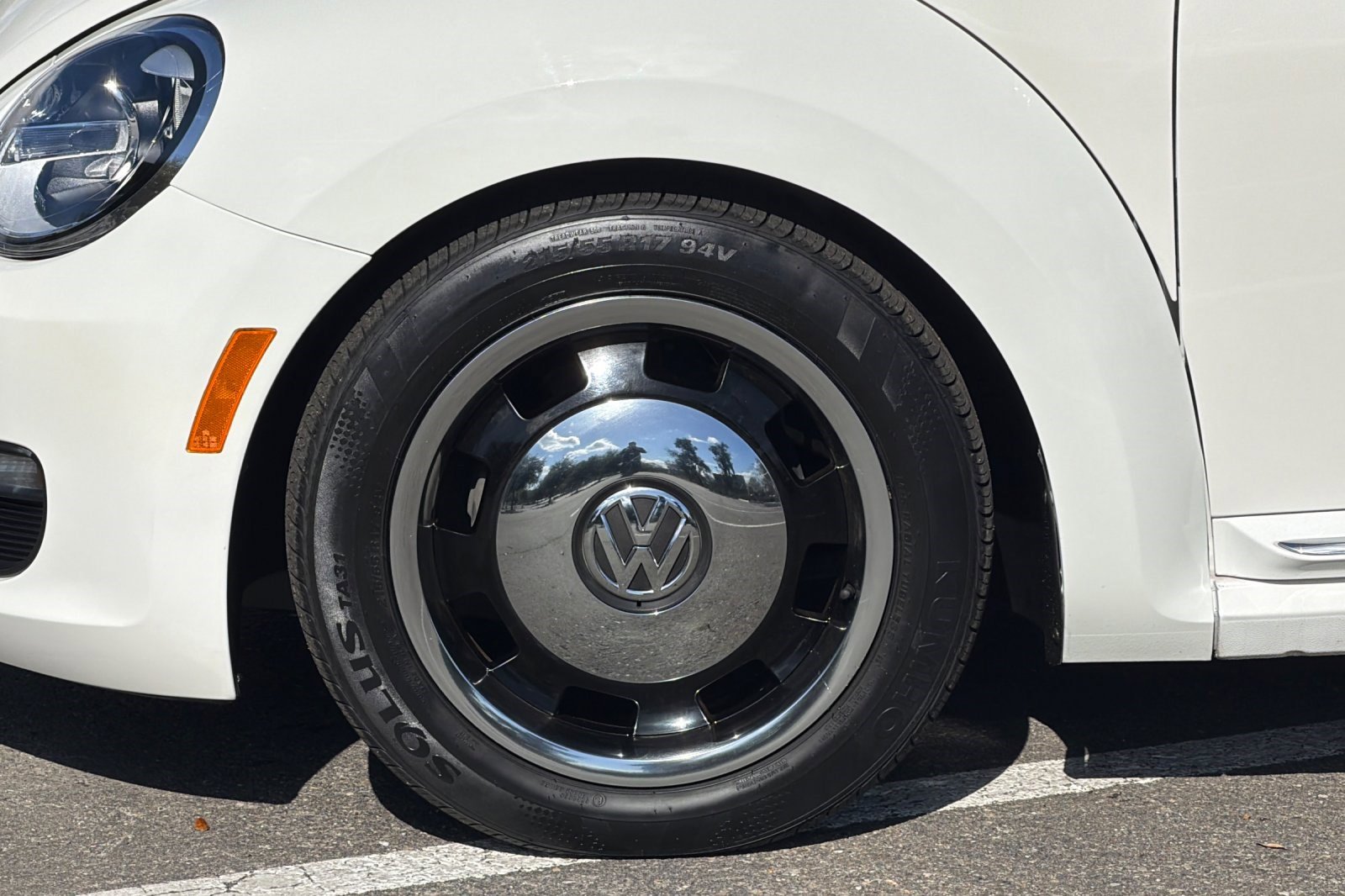 Used 2012 Volkswagen Beetle 2.5 image 34