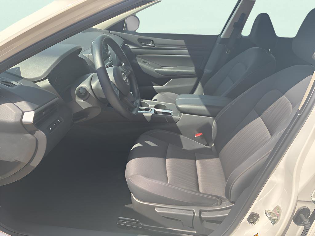 Used 2025 Nissan Altima 2.5 S image 17