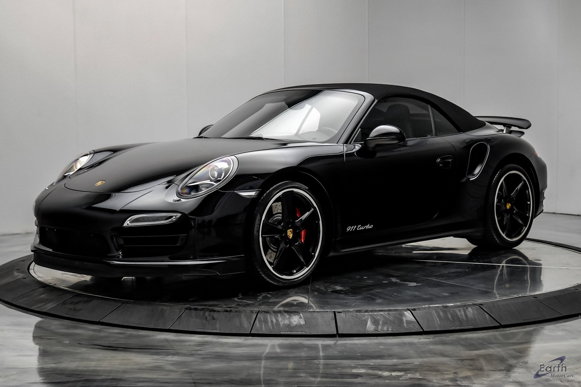 Used 2015 Porsche 911 Turbo image 3