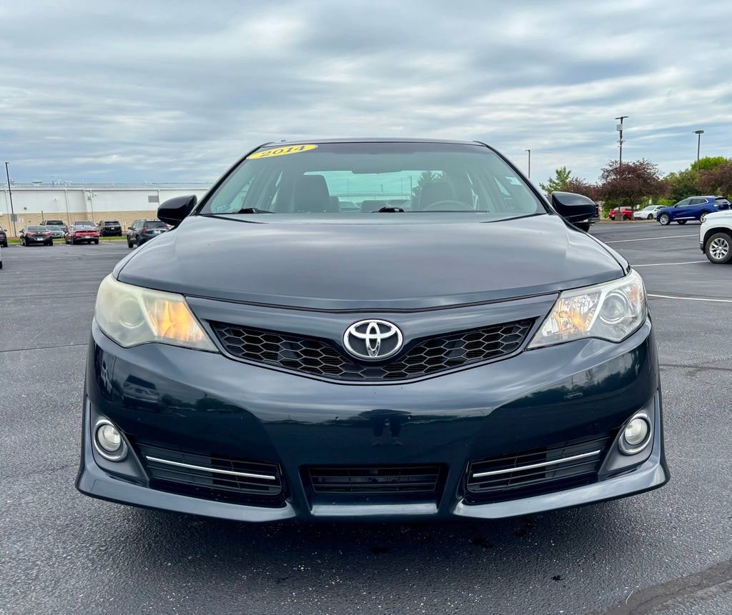 Used 2014 Toyota Camry SE w/ Protection Package FWD image 8