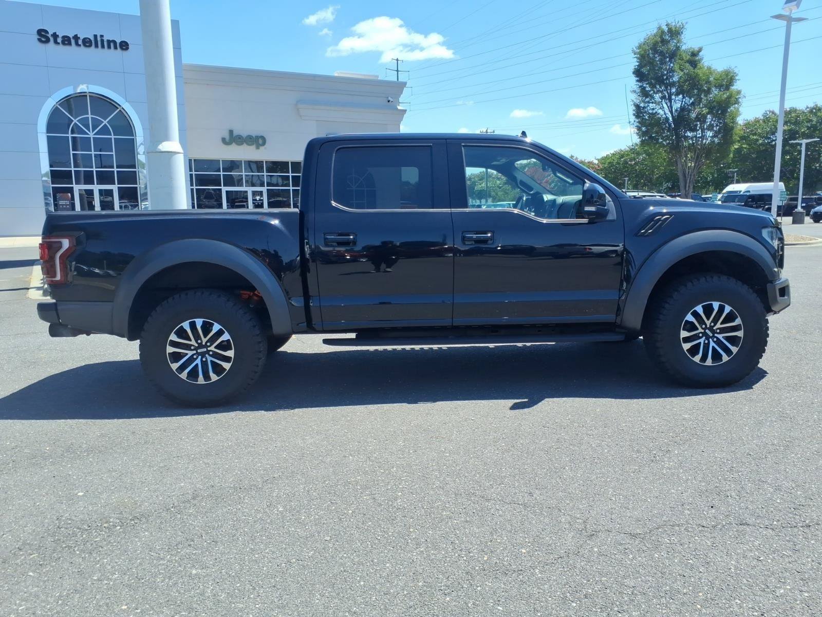 Used 2019 Ford F150 Raptor w/ Equipment Group 802A Luxury AWD/4WD image 11