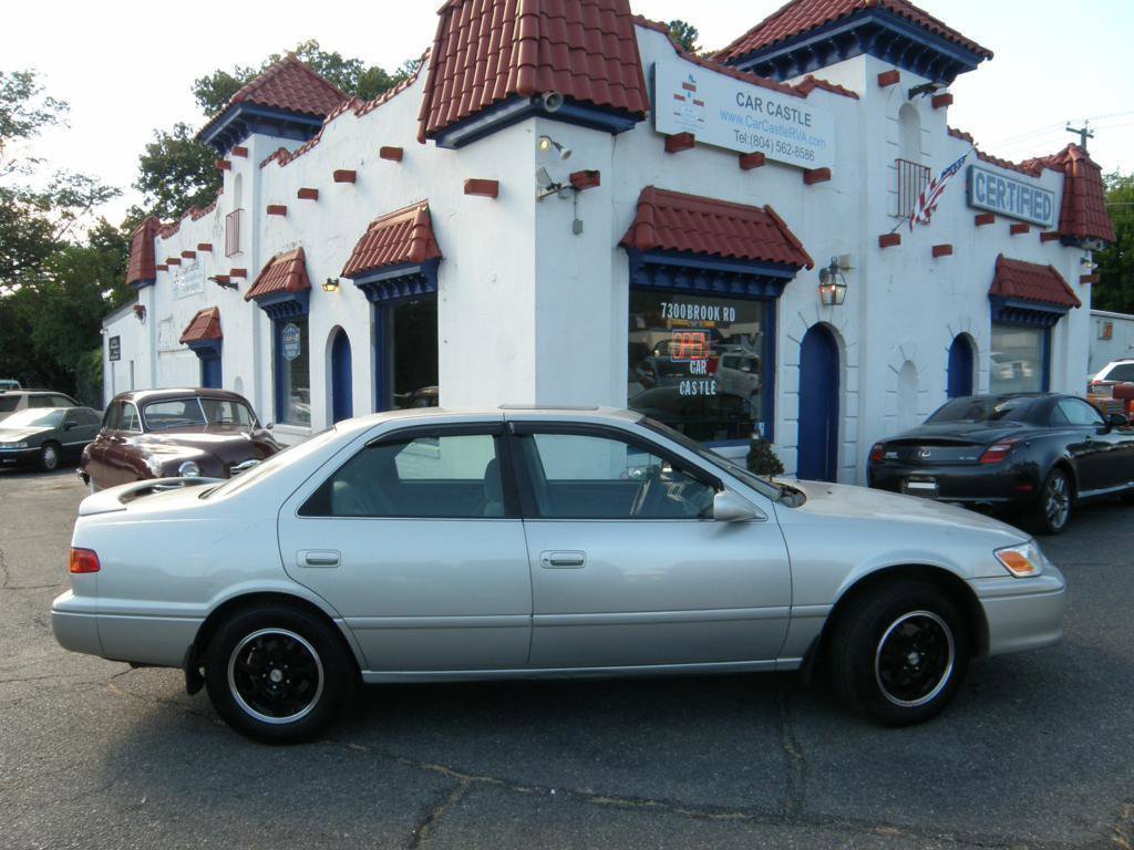 Used 2000 Toyota Camry LE