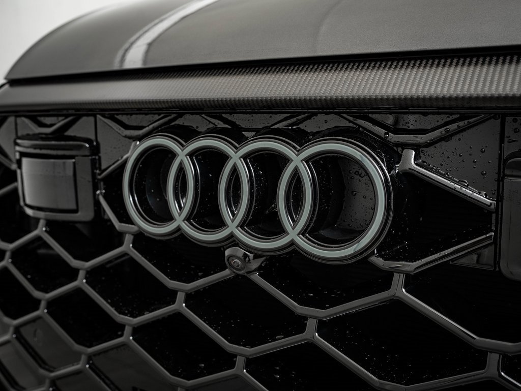 New 2026 Audi RS Q8 performance image 3