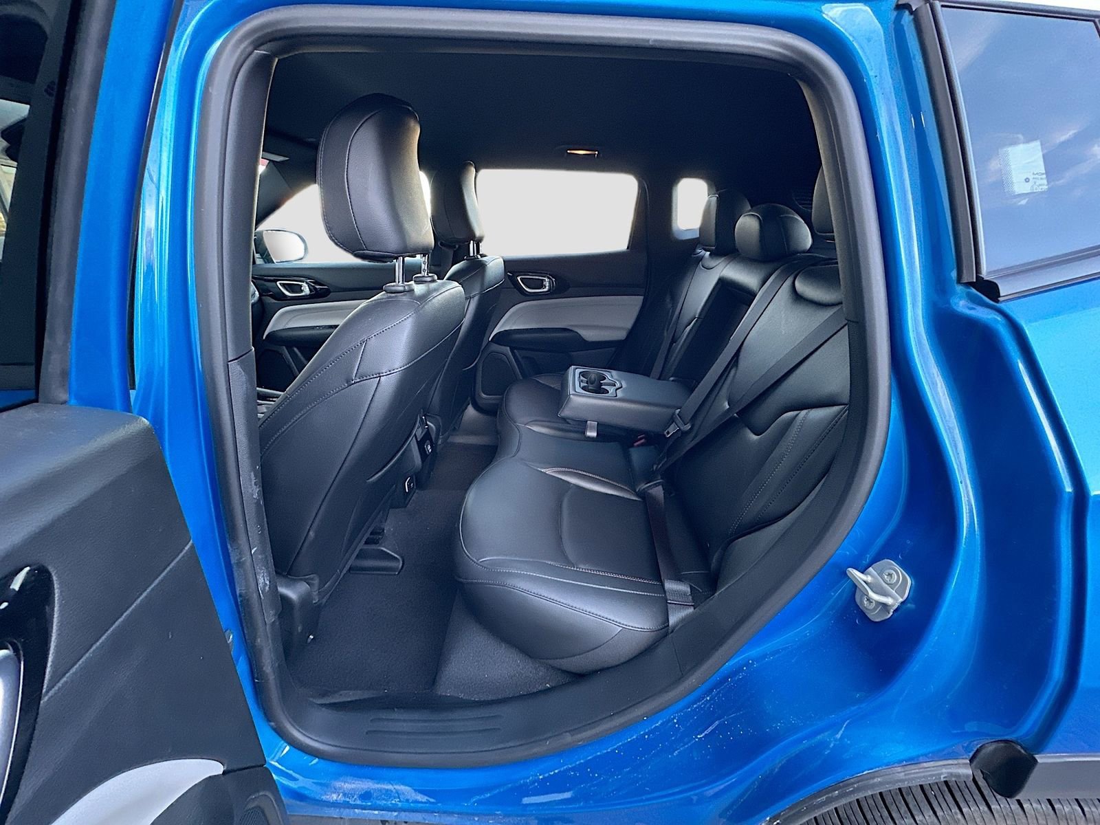 Used 2024 Jeep Compass Limited image 24