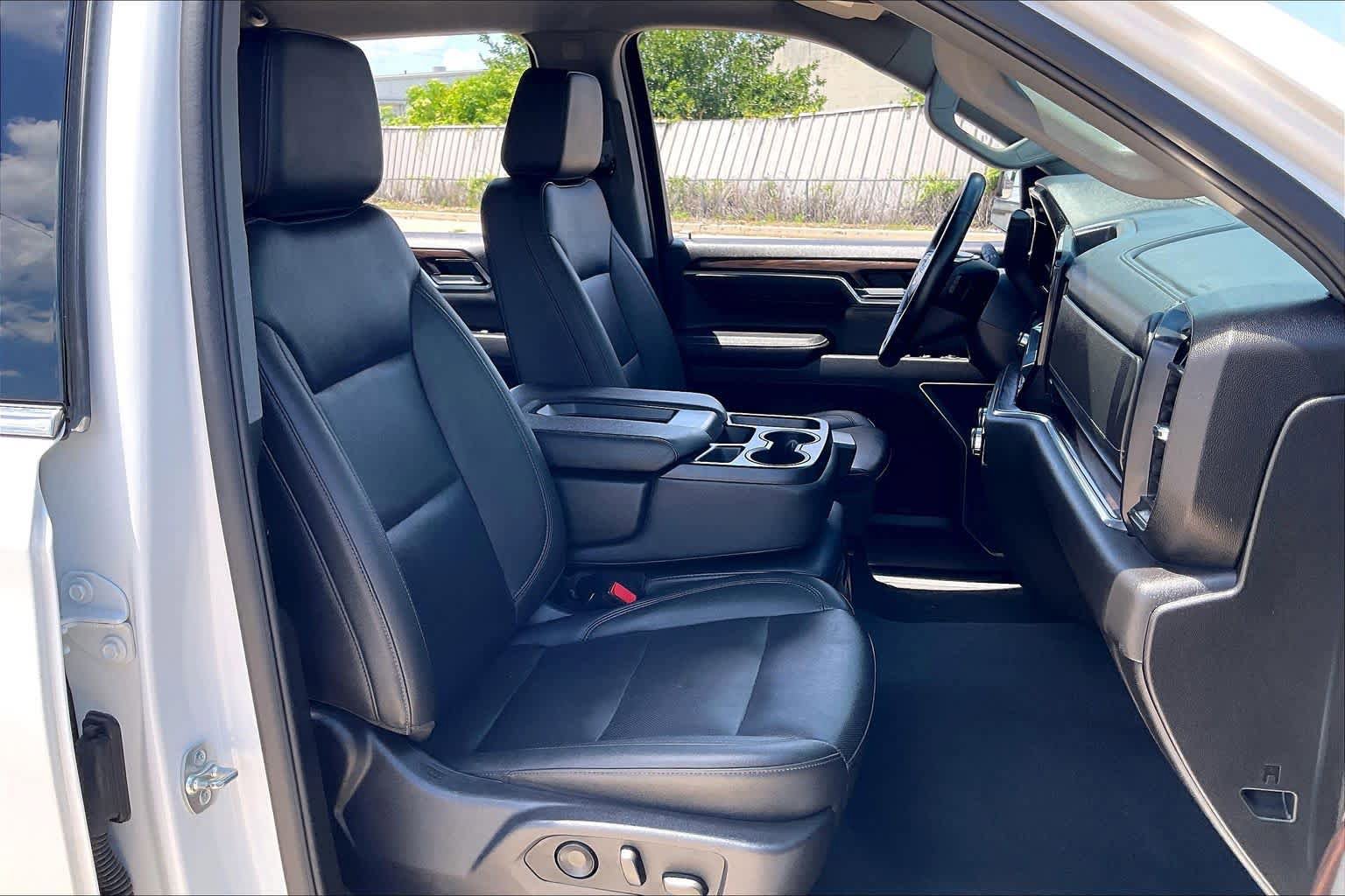 Used 2025 GMC Sierra 1500 SLT RWD image 18