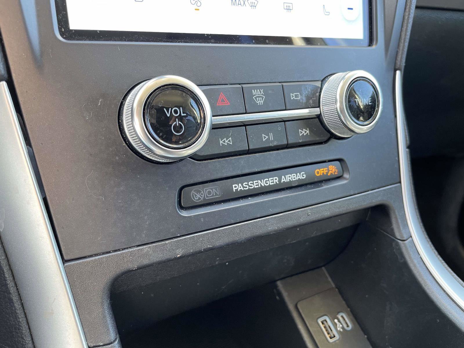 Used 2023 Ford Edge SEL w/ Cargo Accessory Package image 14