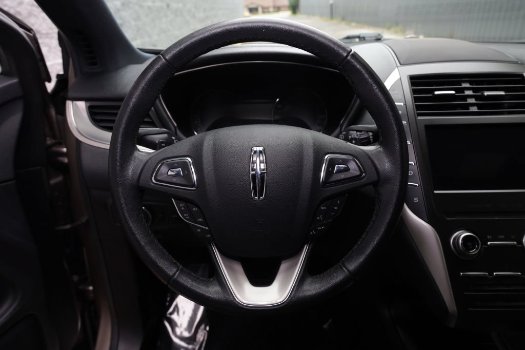 Used 2019 Lincoln MKC Premiere FWD image 24
