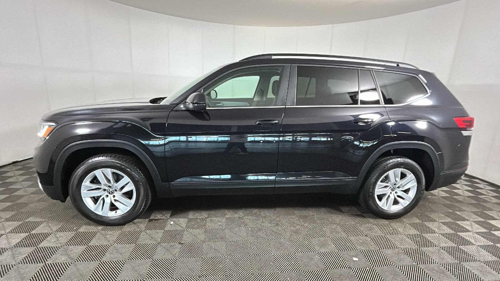 Used 2021 Volkswagen Atlas S FWD image 5