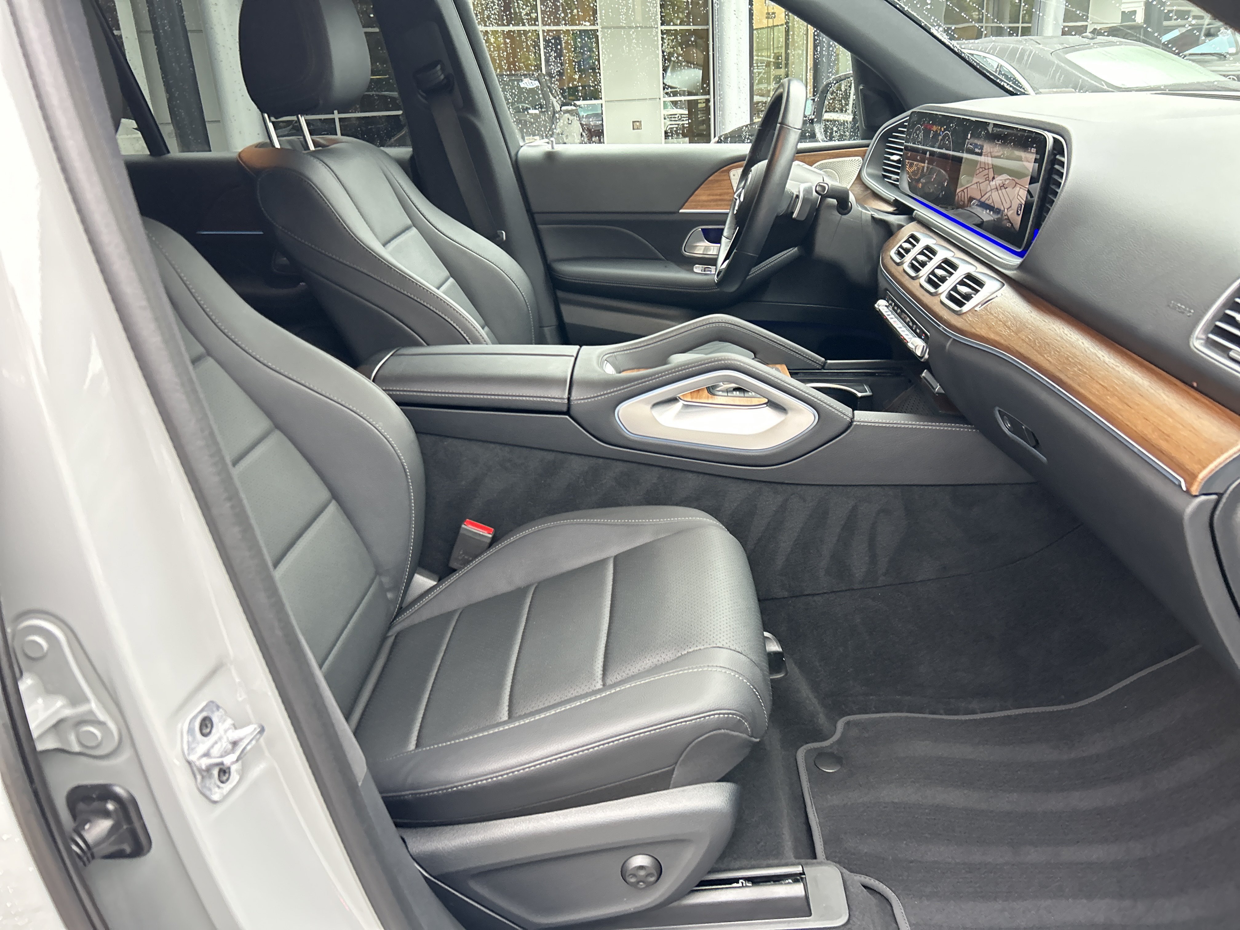 Certified 2025 Mercedes-Benz GLE 450 4MATIC image 50