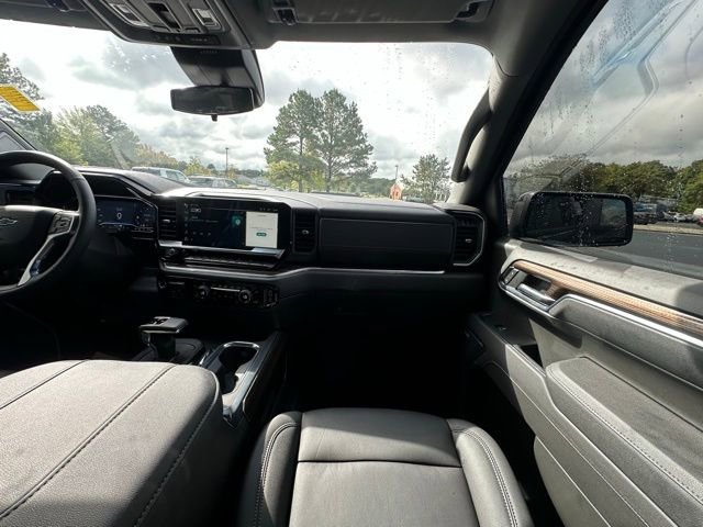 Used 2025 Chevrolet Silverado 1500 LT Trail Boss w/ Convenience Package II image 33