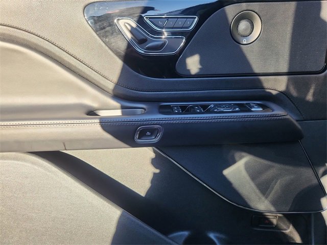 Used 2023 Lincoln Aviator Reserve w/ Elements Package Plus image 23