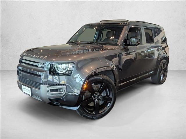 Used 2025 Land Rover Defender 110 X-Dynamic SE AWD/4WD image 1