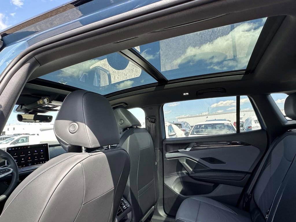 New 2026 Volkswagen Tiguan SE R-Line AWD/4WD image 11