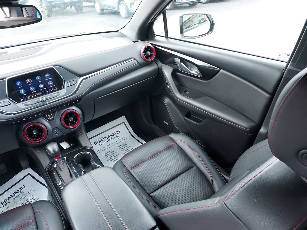 Used 2022 Chevrolet Blazer RS w/ Enhanced Convenience Package FWD image 11