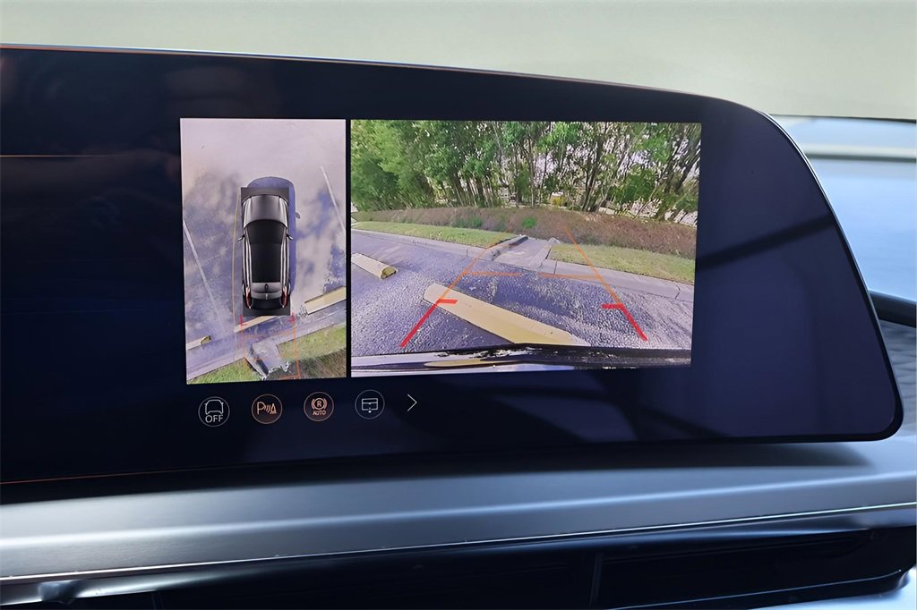 New 2026 Cadillac Lyriq Premium Sport image 24