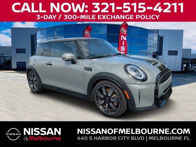 Used 2022 MINI Cooper S image 1