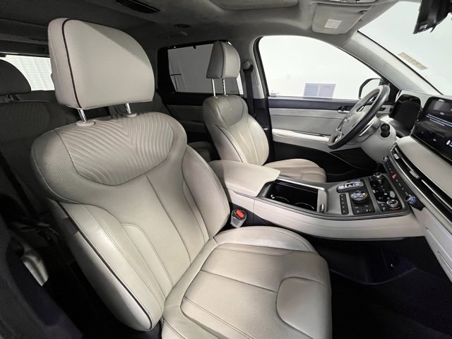 Used 2023 Hyundai Palisade Calligraphy image 9