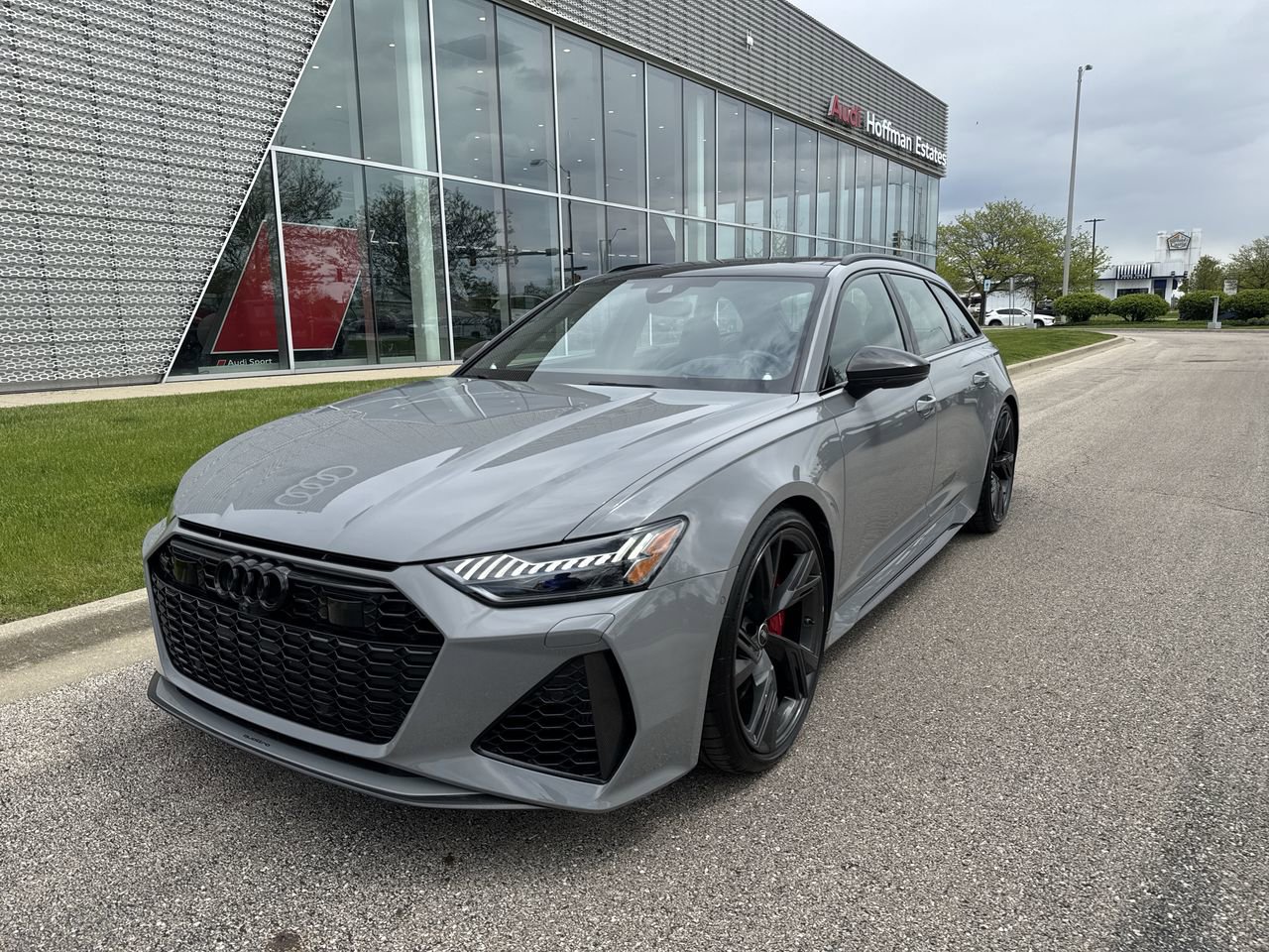 Used 2021 Audi RS 6 AWD/4WD image 23