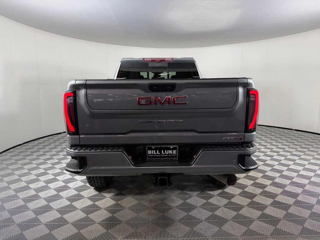 Used 2024 GMC Sierra 2500 AT4 w/ AT4 Premium Plus Package AWD/4WD image 8