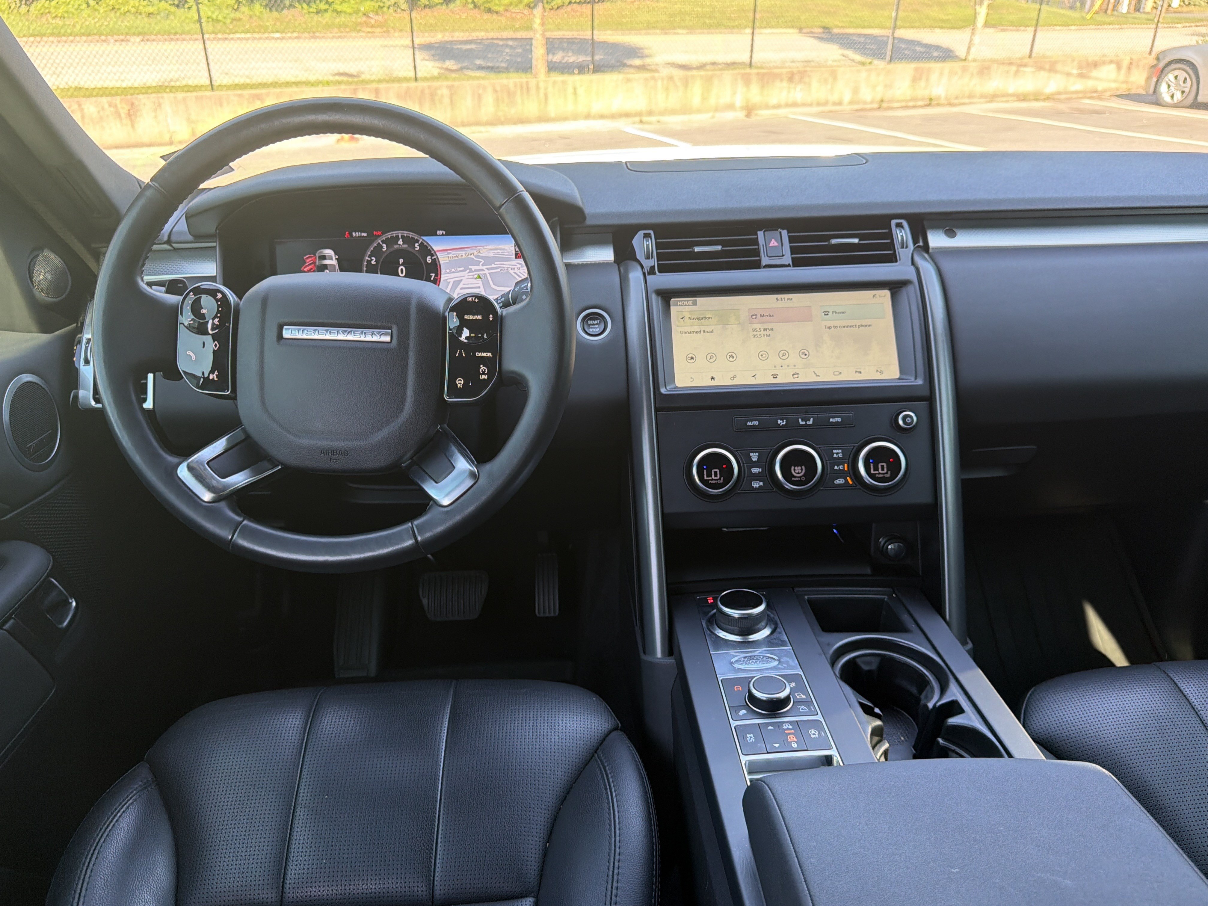 Used 2020 Land Rover Discovery Landmark AWD/4WD image 28