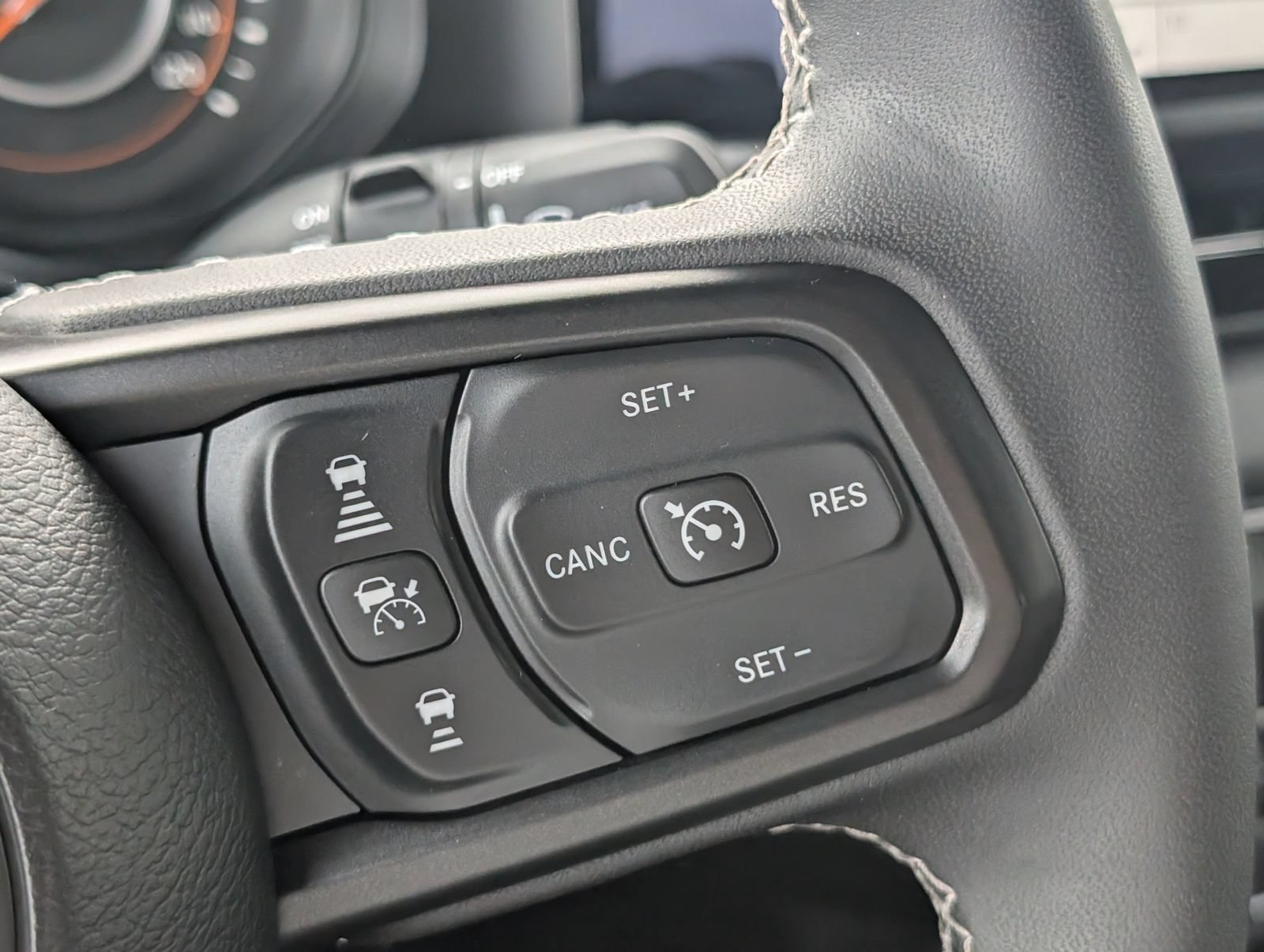 Used 2025 Jeep Wrangler Unlimited Rubicon AWD/4WD image 23