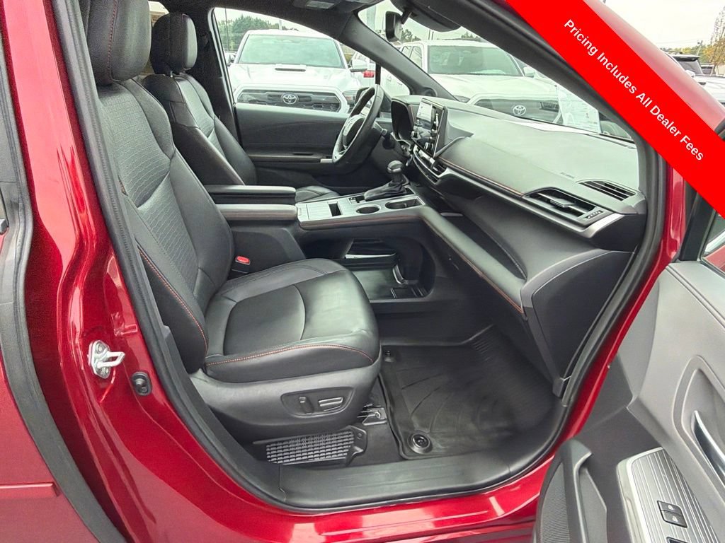 Used 2022 Toyota Sienna XSE w/ XSE Plus Package FWD image 52