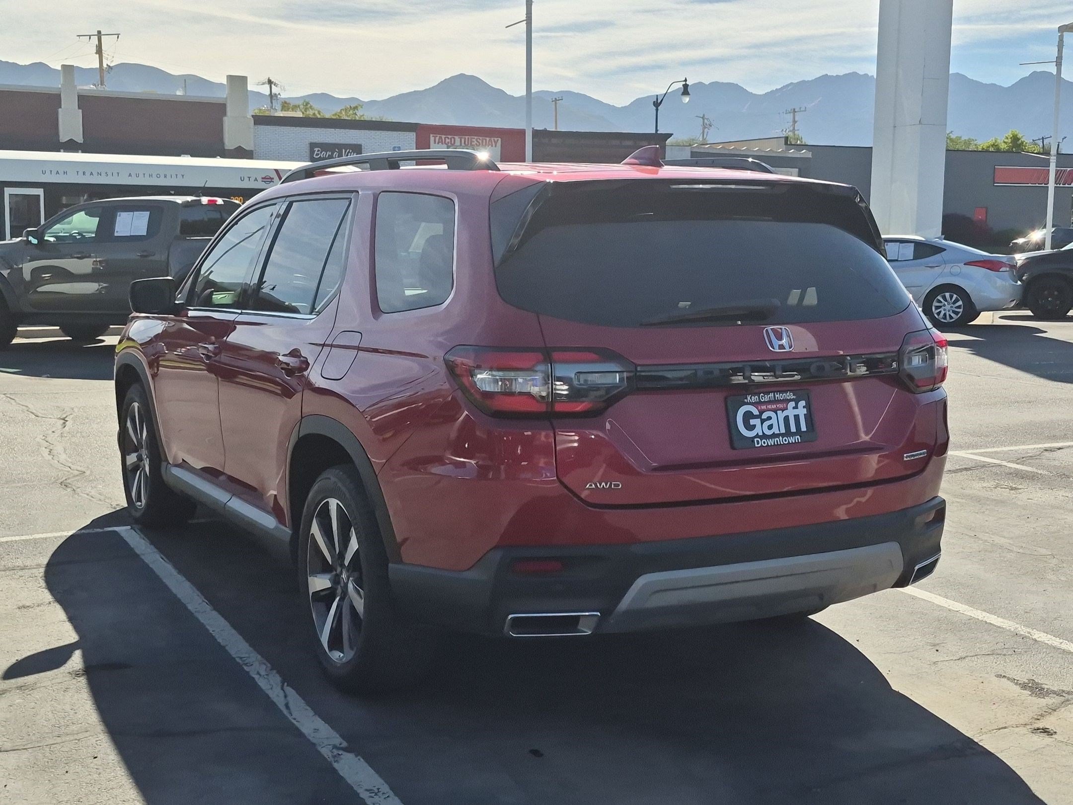Used 2024 Honda Pilot Touring image 8