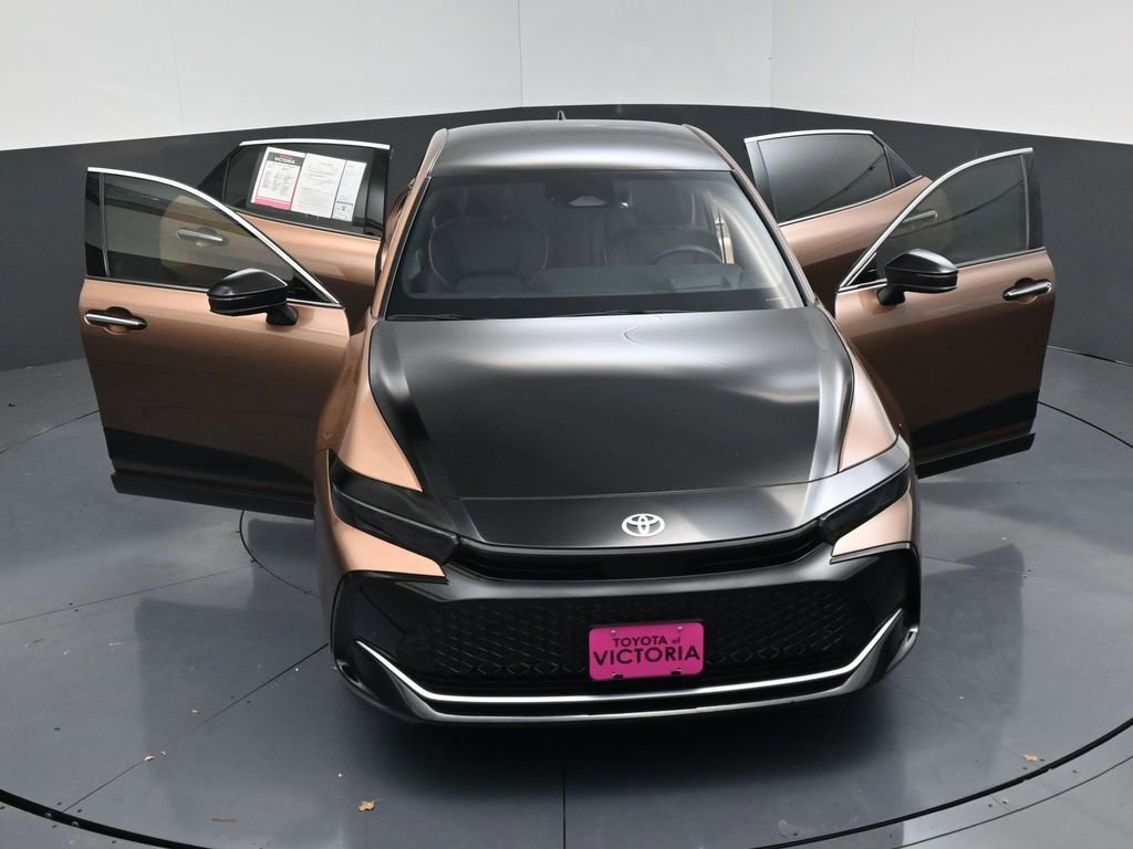 Used 2025 Toyota Crown Platinum image 24