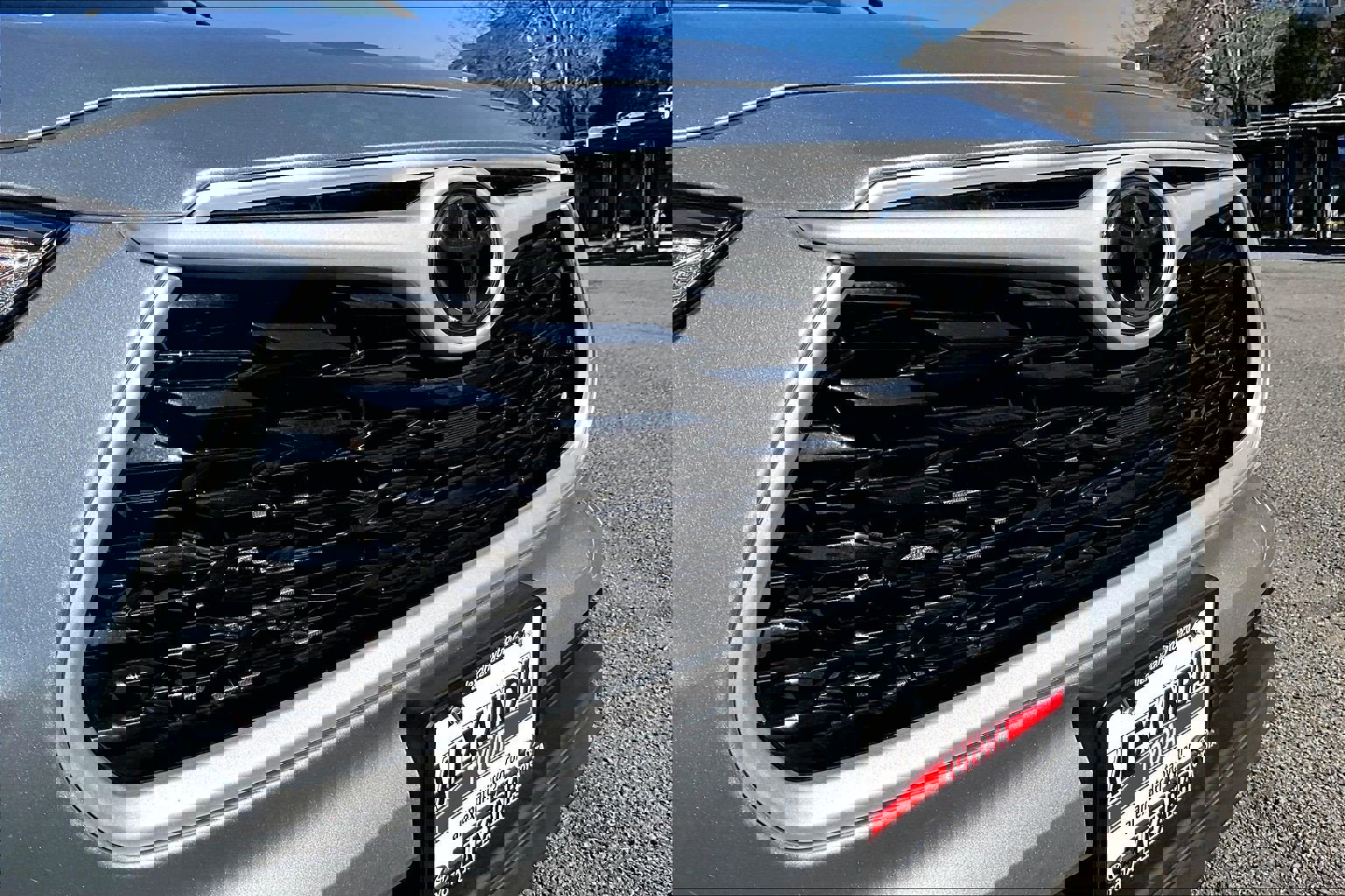 Used 2024 Toyota Highlander LE image 29