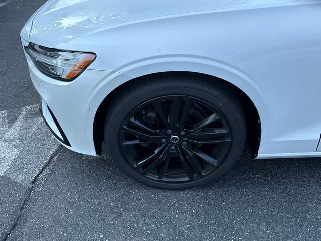 Certified 2023 Volvo S60 B5 Plus w/ Climate Package AWD/4WD image 8