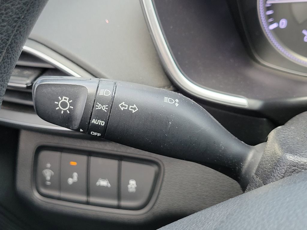 Used 2019 Hyundai Santa Fe SE image 29