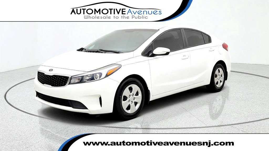 Used 2017 Kia Forte LX FWD image 1