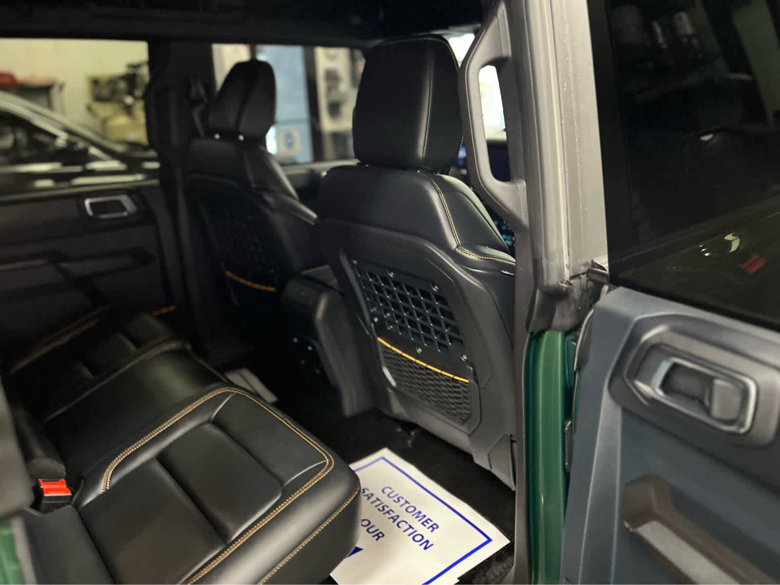 Used 2024 Ford Bronco Badlands image 19