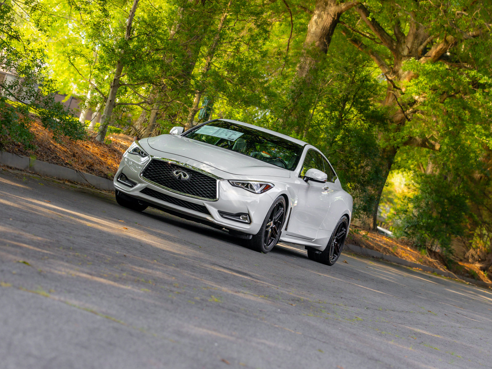 Used 2017 INFINITI Q60 3.0t w/ Premium Plus Package 3.0T RWD image 48