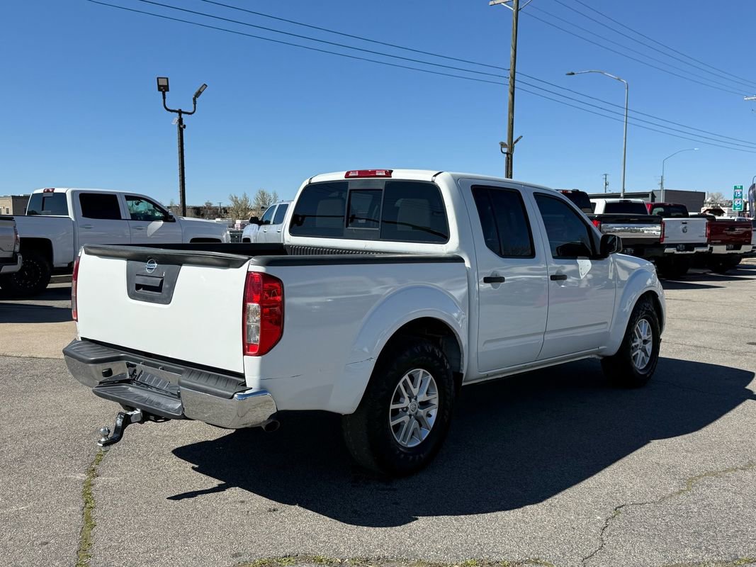 Used 2016 Nissan Frontier SV image 6