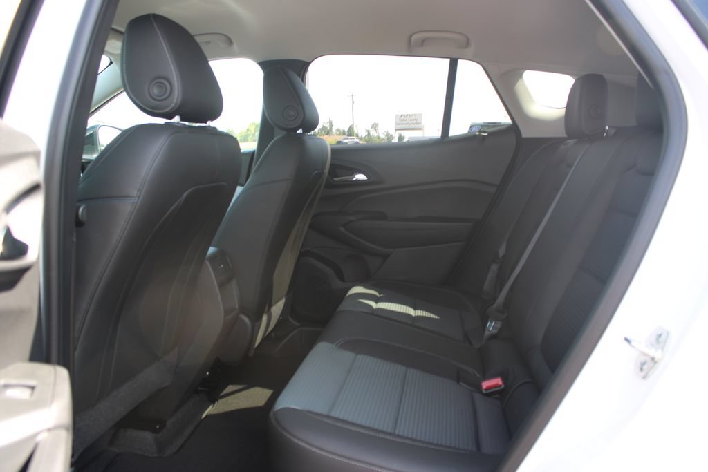 New 2026 Chevrolet Trax LT w/ Driver Confidence Package FWD image 24
