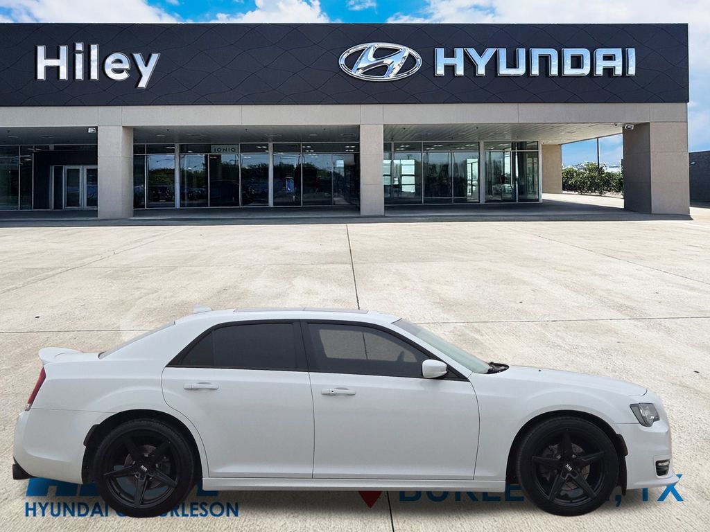 Used 2019 Chrysler 300 S w/ S Model Appearance Package image 3