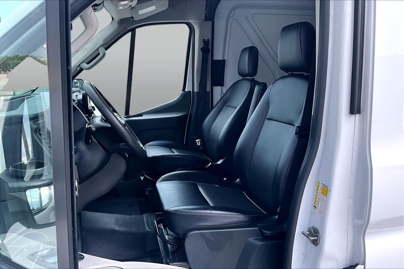Used 2023 Ford Transit 250 Medium Roof AWD image 8