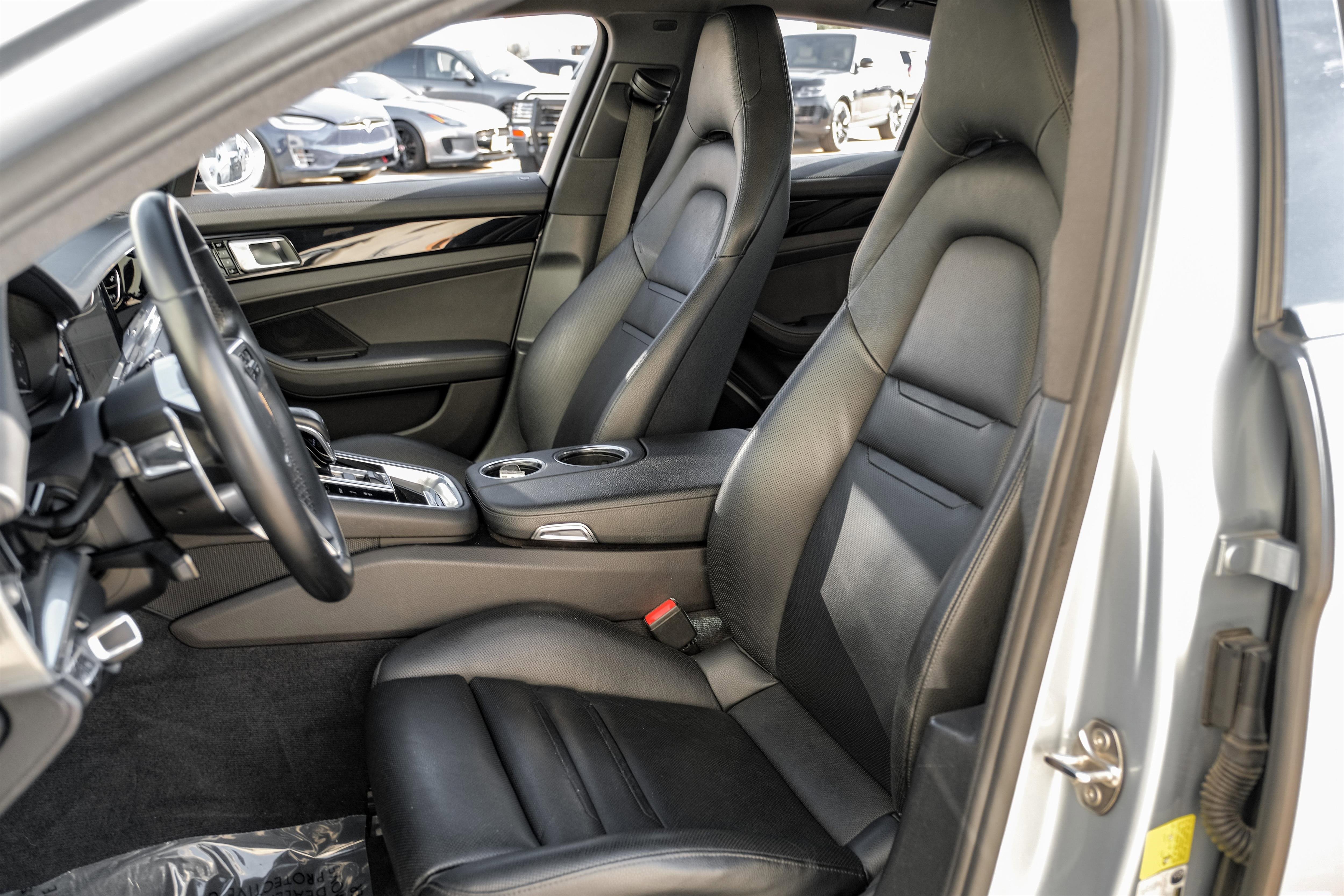 Used 2018 Porsche Panamera image 30