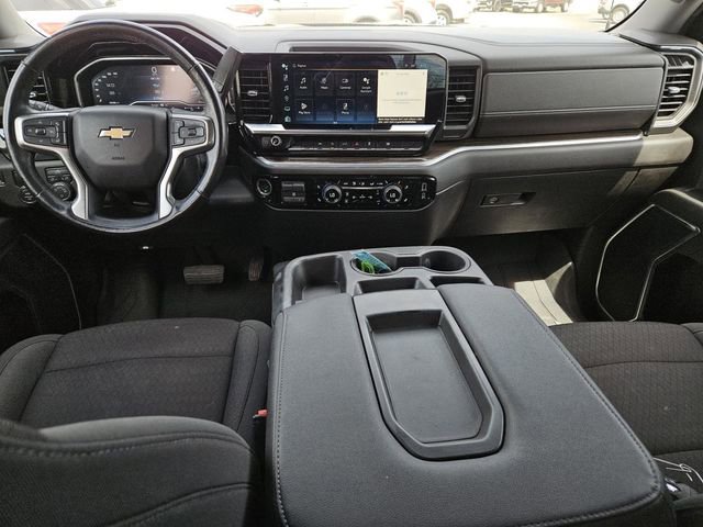 Used 2022 Chevrolet Silverado 1500 LT w/ Protection Package image 6