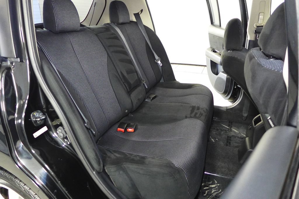Used 2012 Nissan Versa Hatchback w/ SL Navigation Pkg FWD image 19