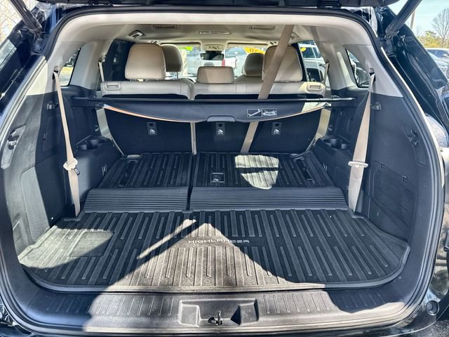 Used 2020 Toyota Highlander Limited image 32