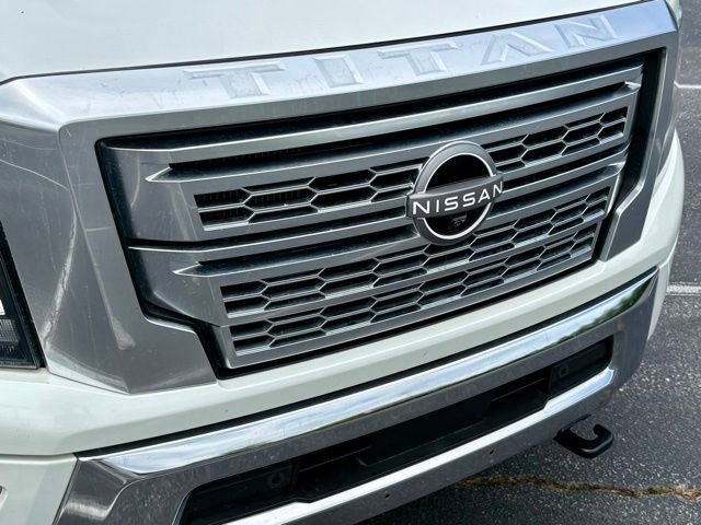 Used 2023 Nissan Titan Platinum Reserve w/ Moonroof Package AWD/4WD image 14