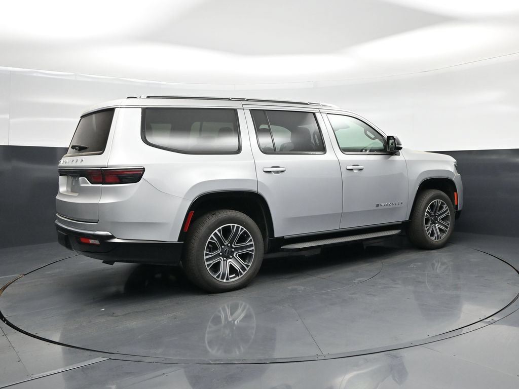 Used 2025 Jeep Wagoneer Series II AWD/4WD image 30
