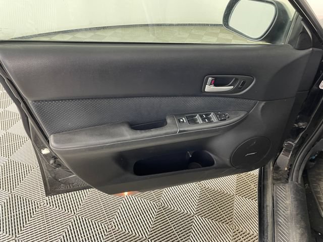 Used 2006 MAZDA MAZDA6 i Sport w/ Bose Audio & Moonroof Pkg FWD image 11