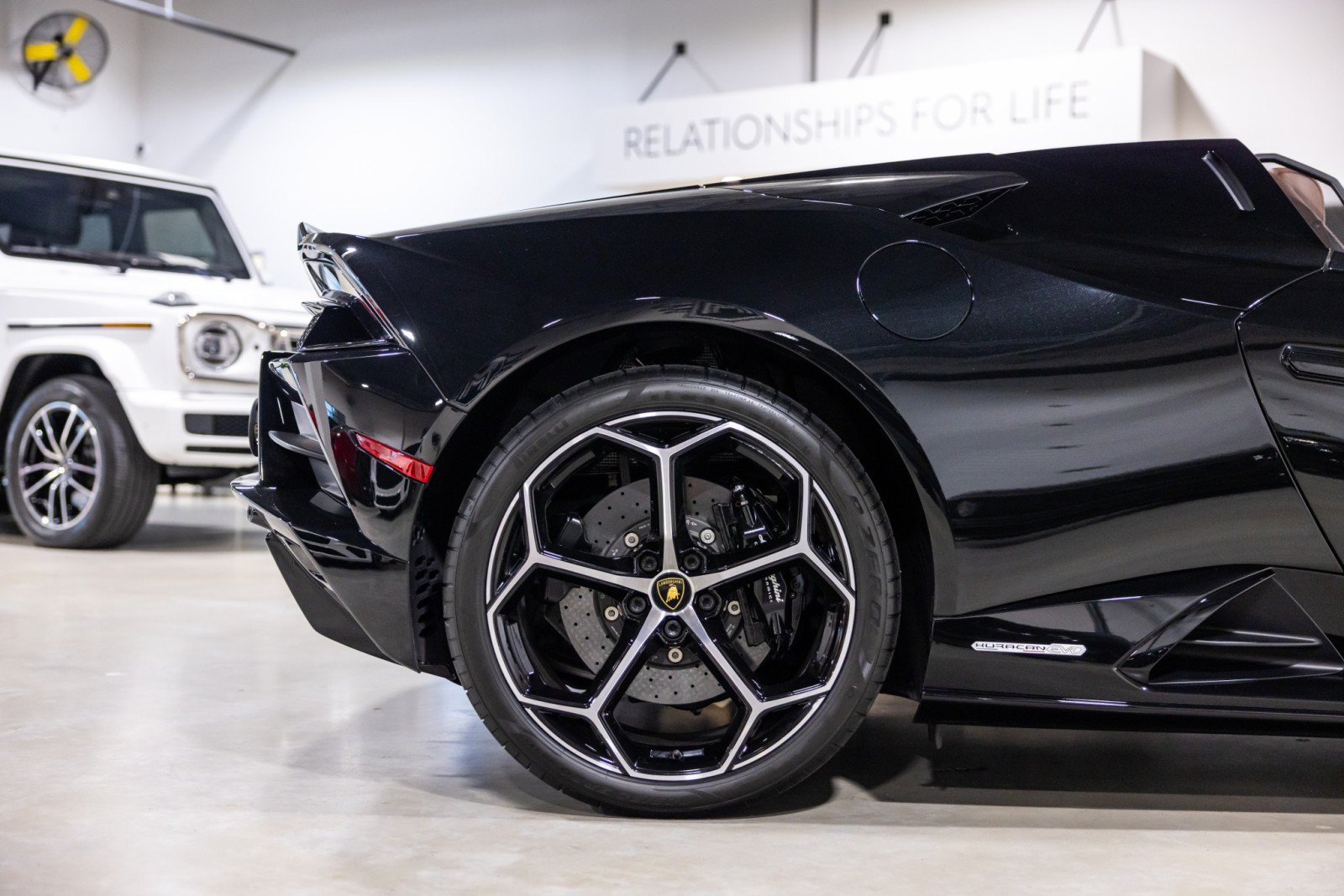 Used 2023 Lamborghini Huracan EVO AWD/4WD image 26